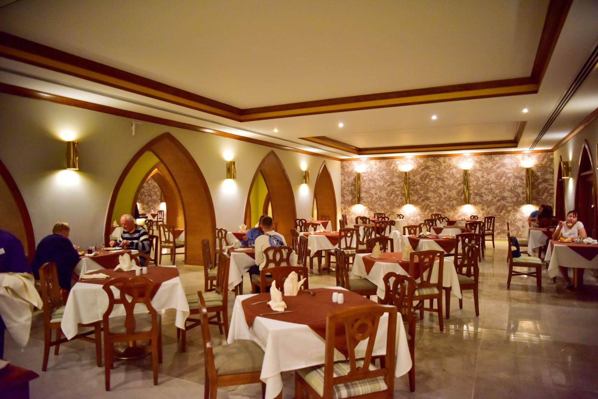 The Grand Hotel Sharm El Sheikh 外观 照片 The restaurant at the hotel